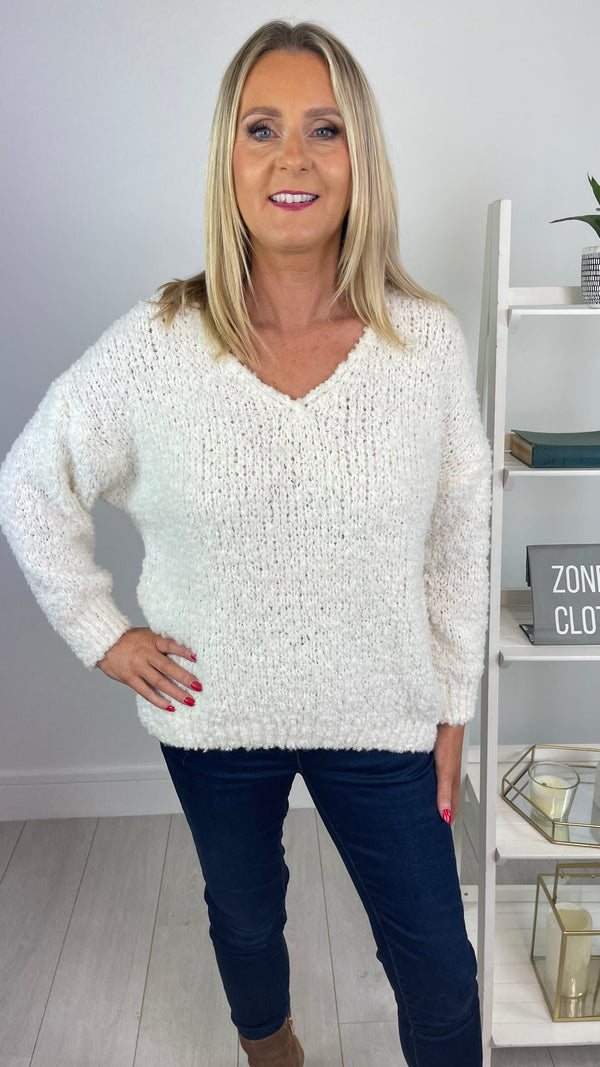 Bella - Cream Popcorn V Neck Jumper