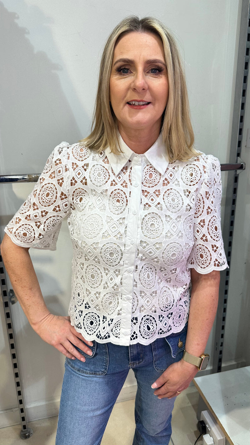 Laura - White Crochet Lace Collar Top