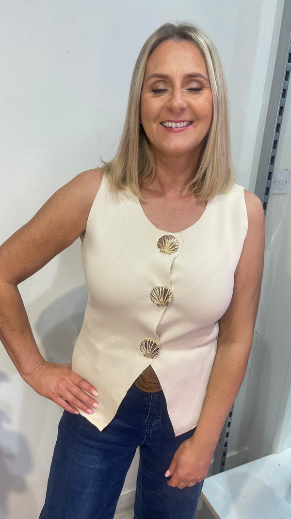 Una - Beige Gold Shell Button Knit waistcoat