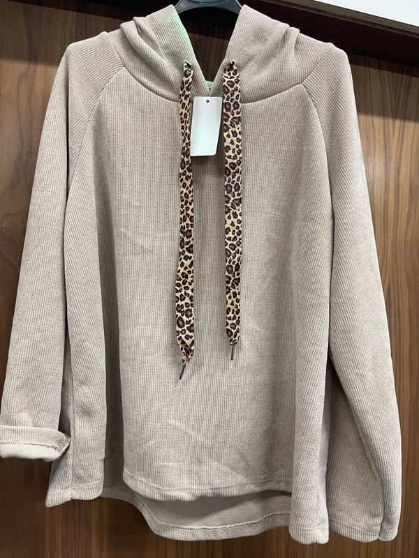 Polly - Beige Velvet Look Hoodie contrast Leopard Tie detail