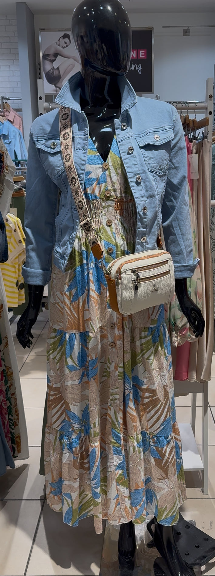 Sandy - Beige/Blue Tropical Leaf Button Maxi
