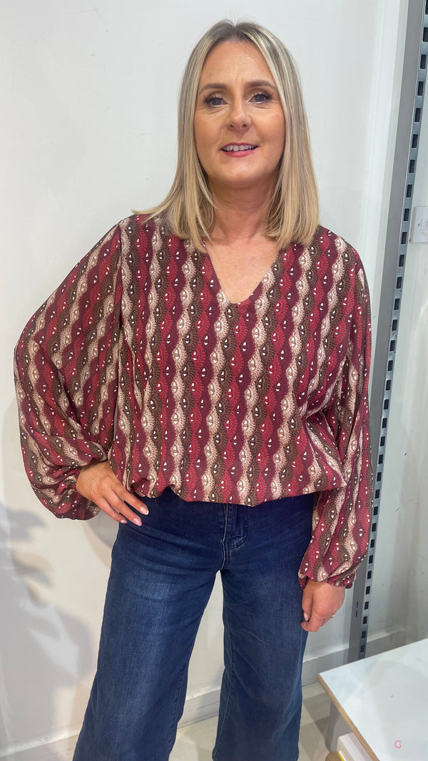 Naomi - Wine/Taupe Print Lined bubble Hem top