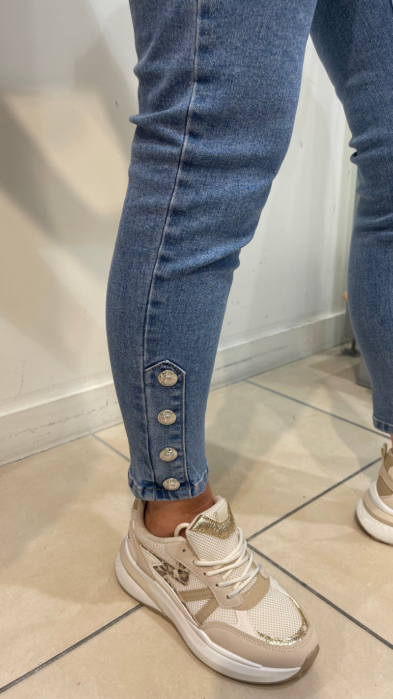 Yvette - Silver button detail 3/4 Leg denims