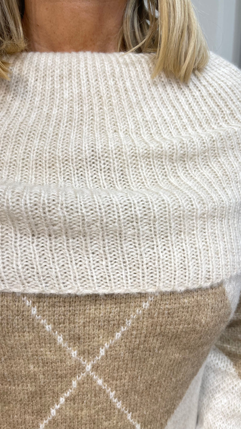Lisa - Beige/Camel Diamond knit Jumper