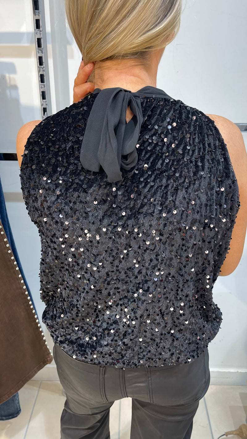 Ava - black Sequin Lined Halter Top