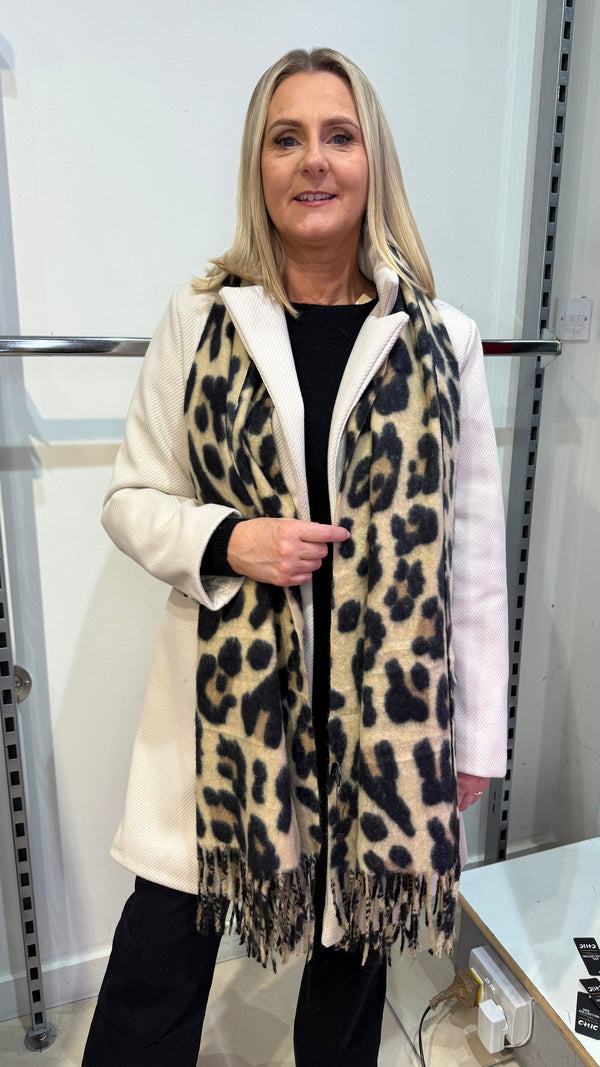 Tracy - Beige  Leopard Print Winter Scarf