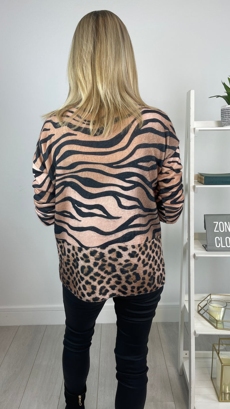 Judy - Camel/Black Leopard Heart Print Top