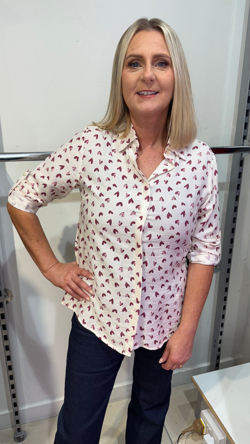 Tess - Wine /cream heart print shirt