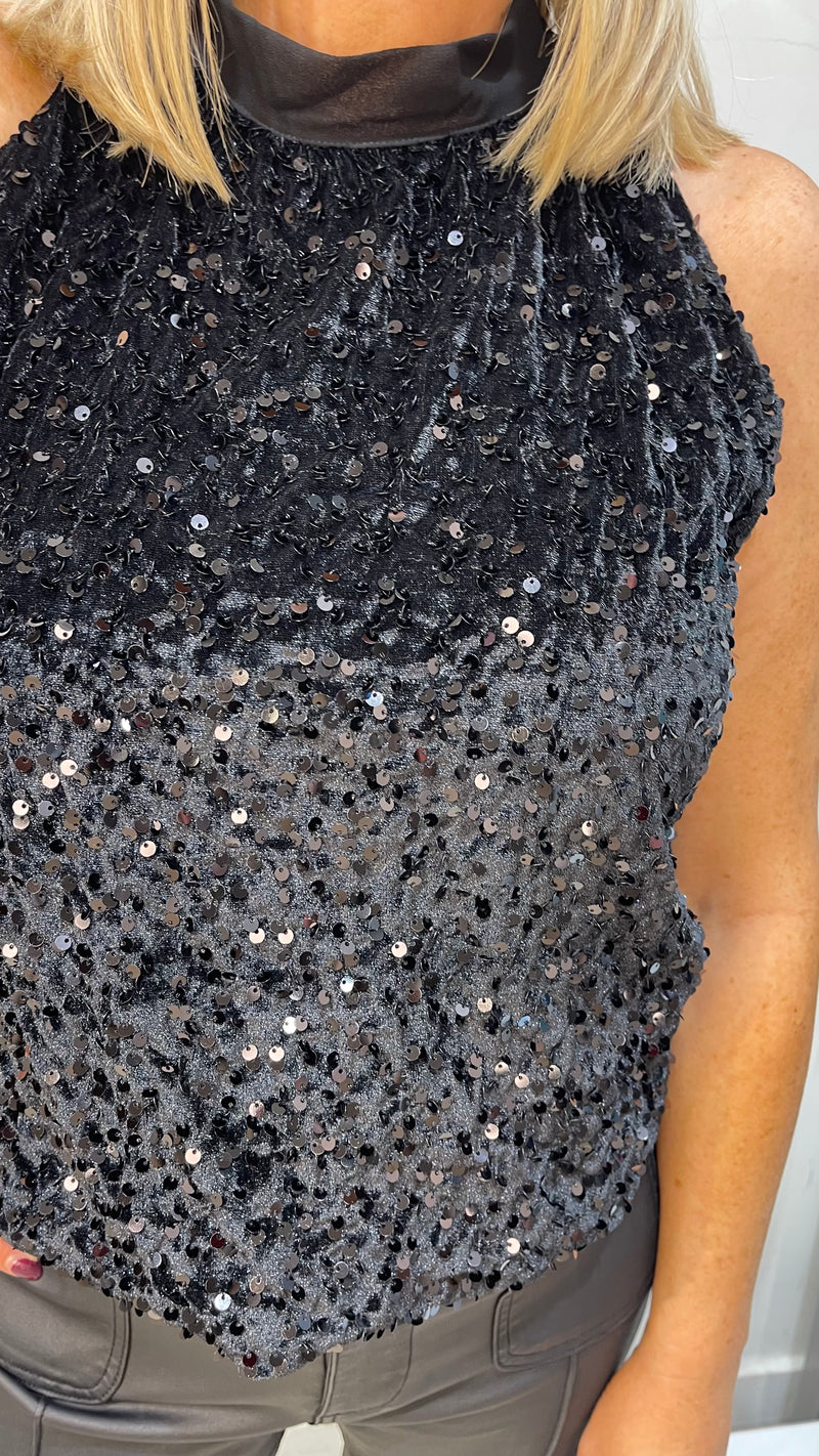 Ava - black Sequin Lined Halter Top