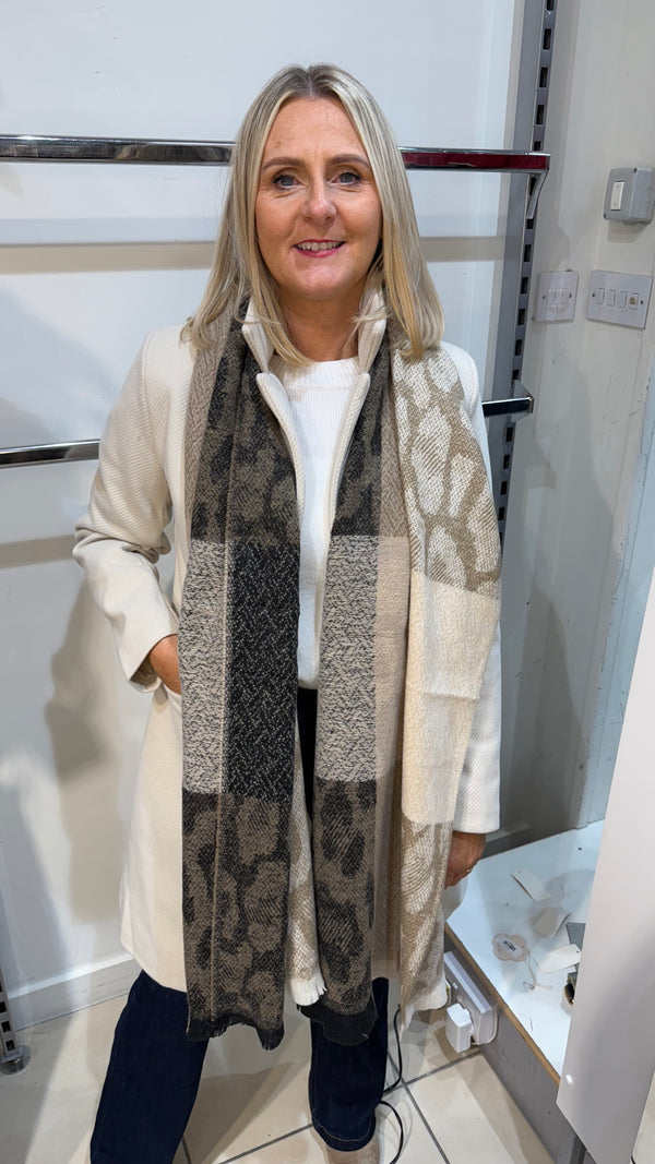 Danny - Beige/Leopard Block scarf