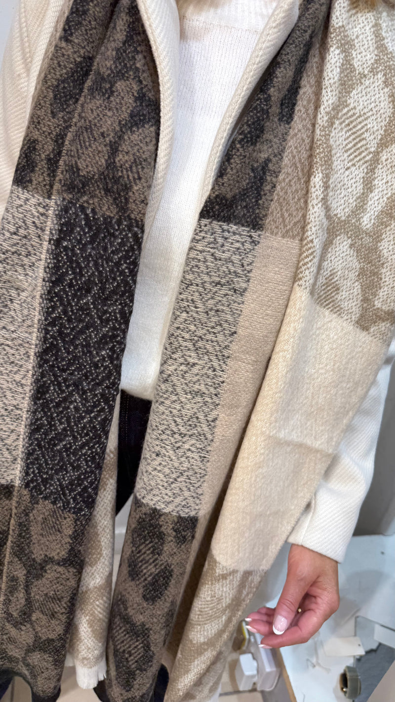 Danny - Beige/Leopard Block scarf