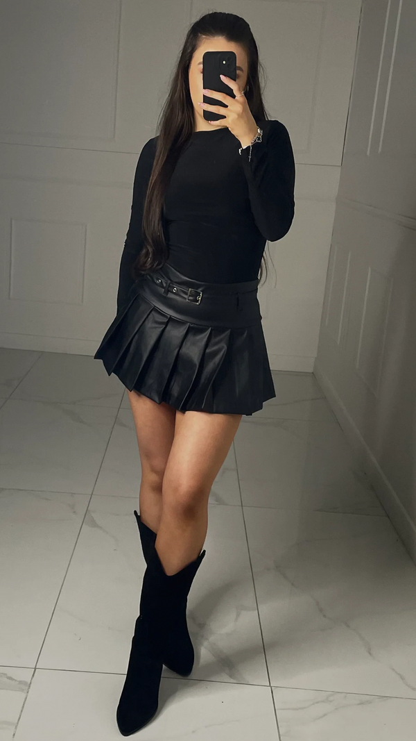 Gwen - Black Leather Pleated Skort