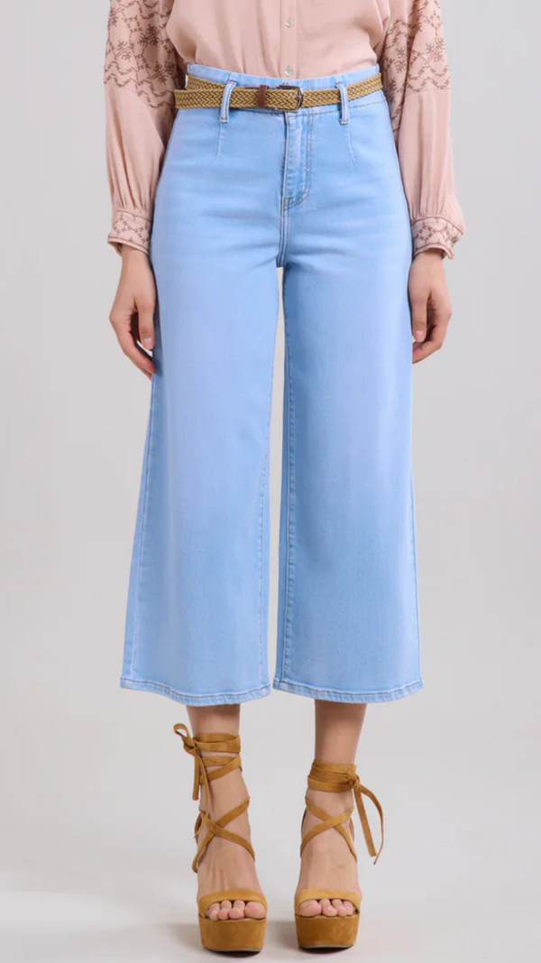Claudia - Toxik Light Wash Belted Cropped Denims