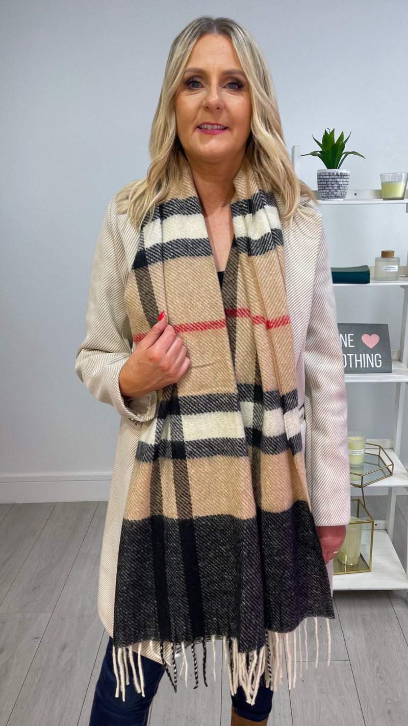 Lydia - Camel Check Winter scarf