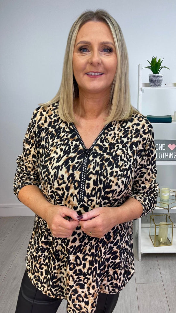 Kay - Leopard Diamond Zip Batwing Top